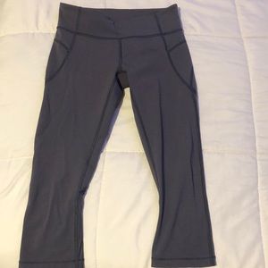 Like-new purple mesh Lululemon leggings.